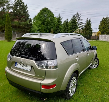 Mitsubishi Outlander cena 27000 przebieg: 252166, rok produkcji 2008 z Józefów małe 121